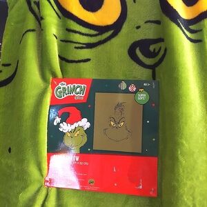 Green Grinch Throw Blanket
